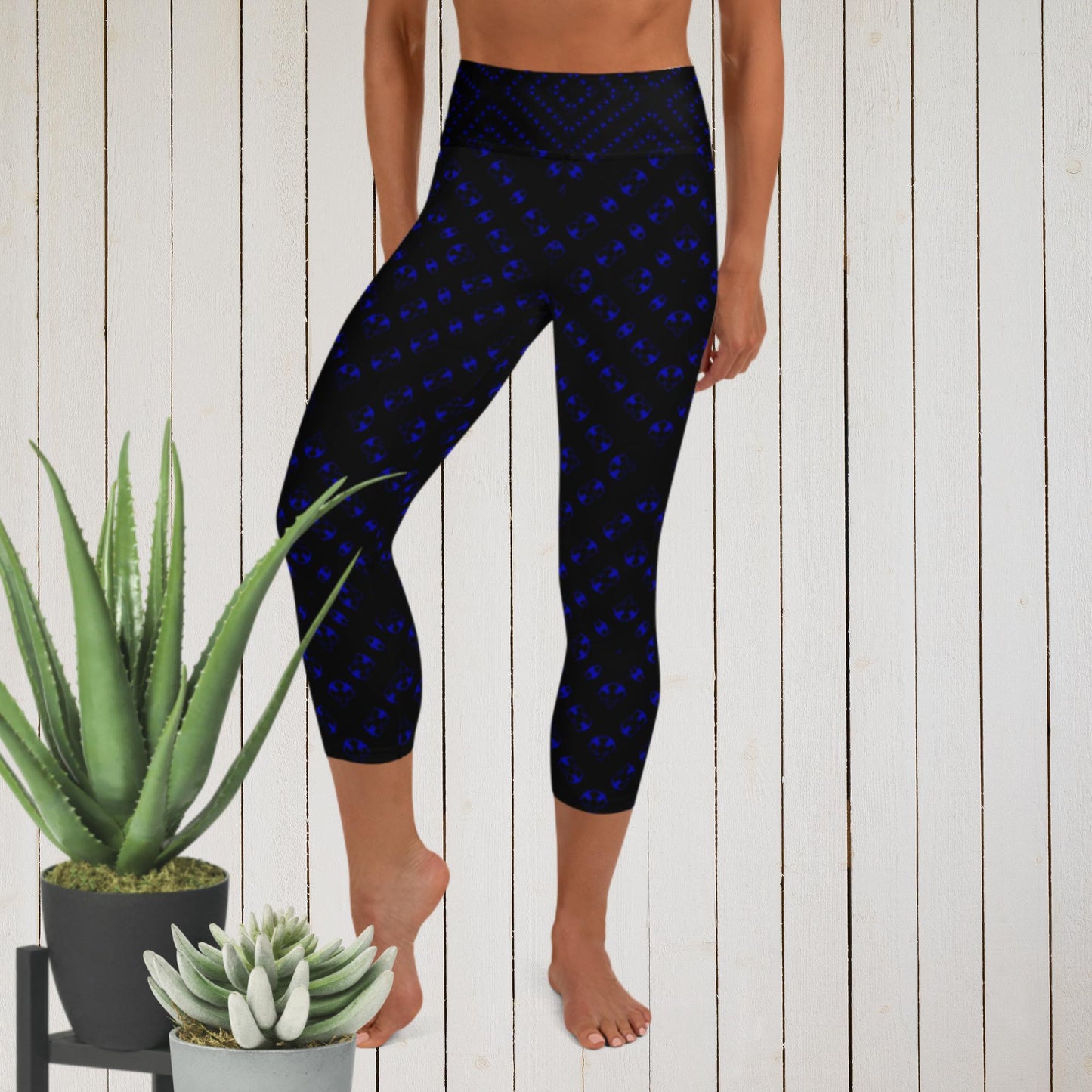 MidnightBlBlkPBP Yoga Capri Leggings