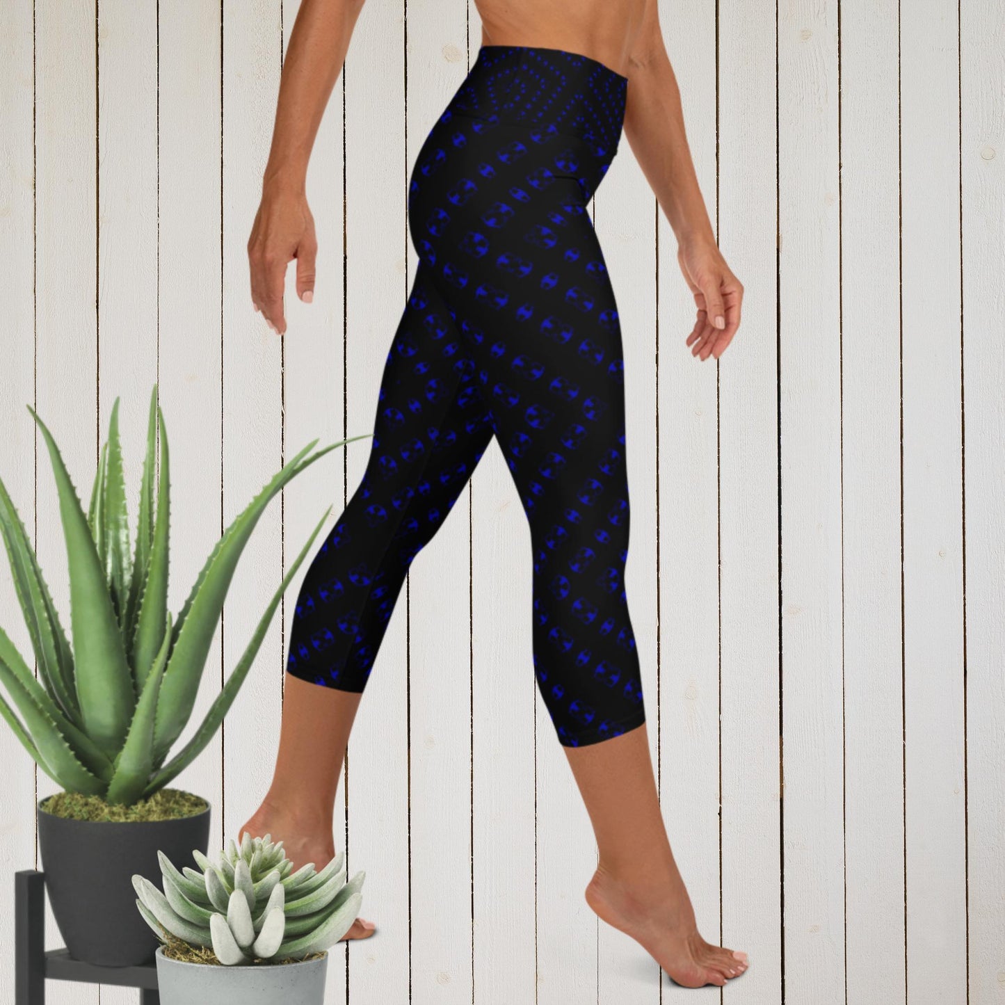 MidnightBlBlkPBP Yoga Capri Leggings